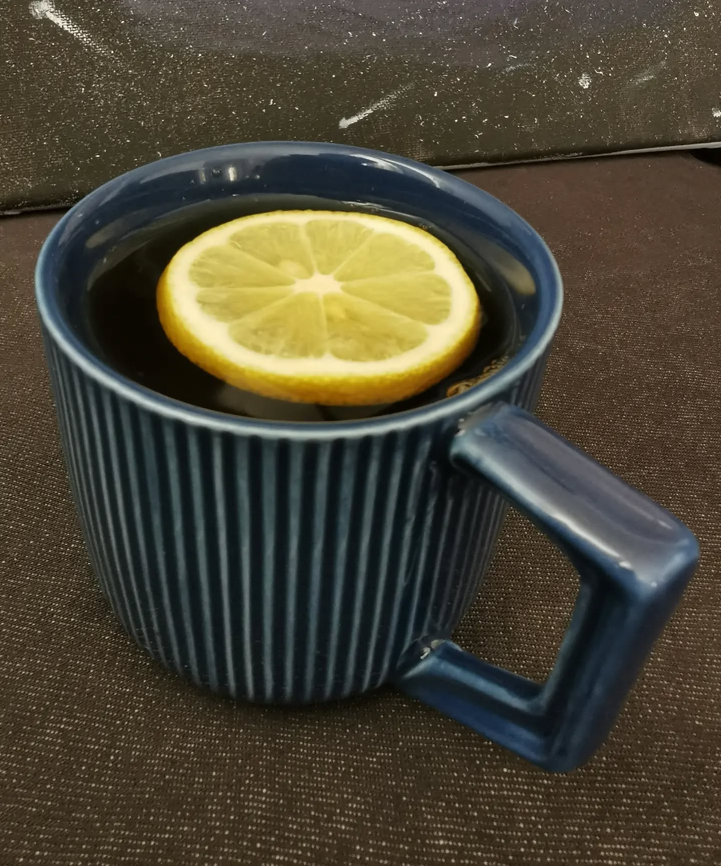 Earl grey z cytryną 🍋i z przyjemnością 💛

#wyzwanie_kfs_2023_2
#żółtywtorek